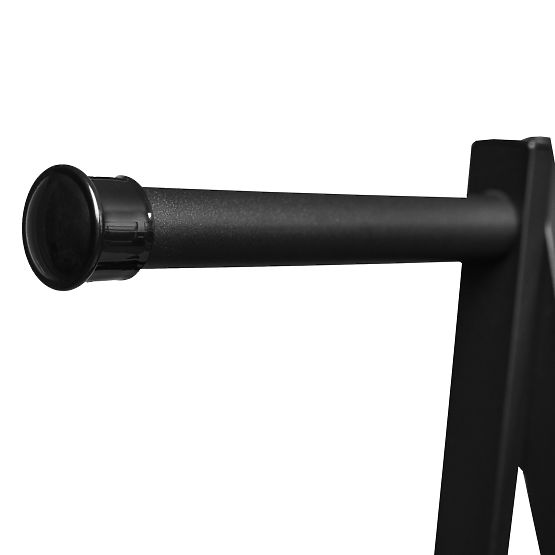 Czarny wieszak na ubrania