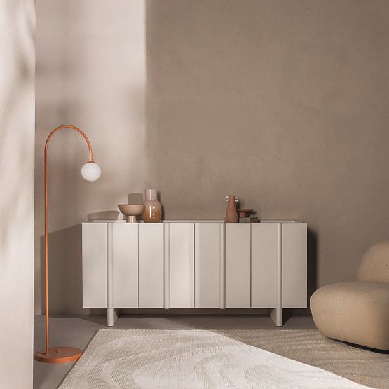 Czterodrzwiowa komoda Moss kaszmirowa, zaokrąglona