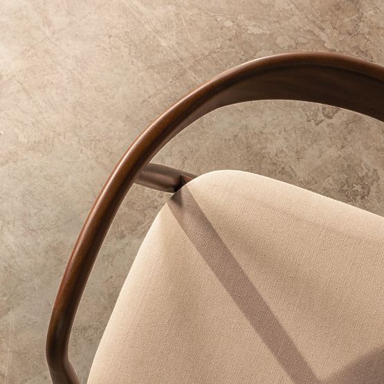 Drewniane krzesło Ludvika, zaokrąglone, orzech/beżowy