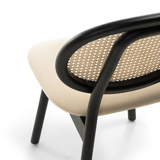 Drewniane krzesło Monet z wiedeńskim splotem, rattan, aksamit, czarny/beżowy