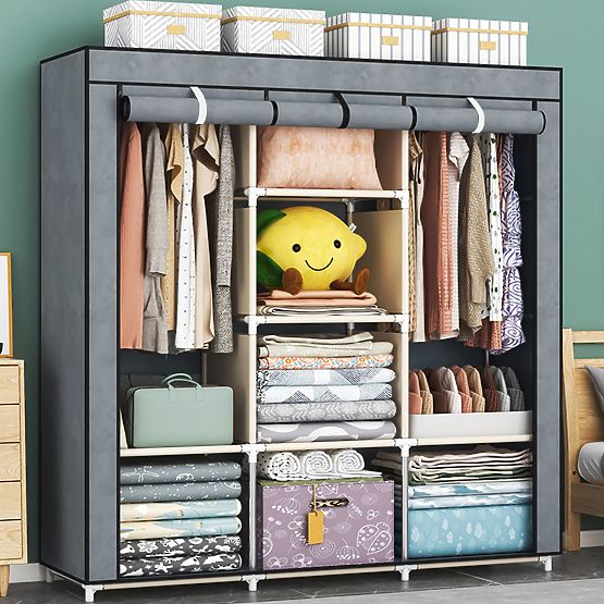 Duża tekstylna szafa z półkami na ubrania i buty