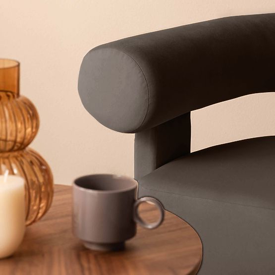 Fotel relaksacyjny Hella brązowy, aksamitny, zaokrąglony