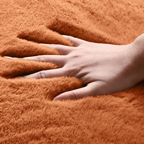 Jedwabny dywan Rabbit - Ceglasty