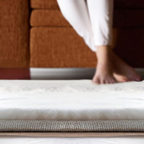 Jedwabny dywan Rabbit - Ceglasty