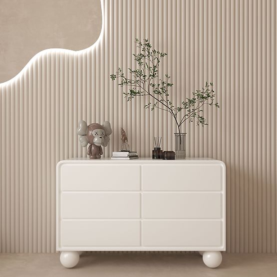 Komoda z szufladami Lauria 130 cm, biała, zaokrąglona, nóżki kulki