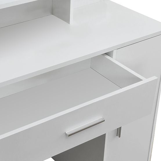 Kosmetyczna toaletka z nowoczesnym białym lustrem ModernHome