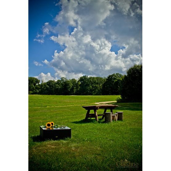 Kwadratowy stół z czarnego technoratanu