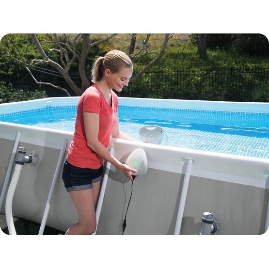 Magnetyczna lampa basenowa różne kolory LED INTEX 28698