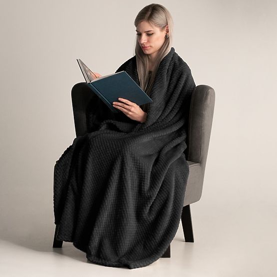 Narzuta HENRY czarna z wzorem żakardowym nowoczesny styl 220x240