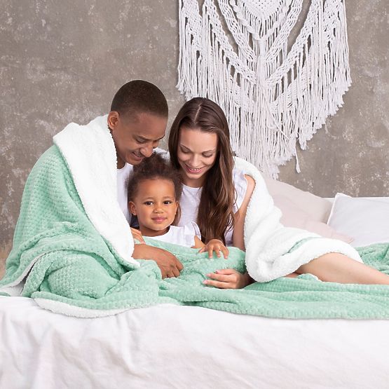 Narzuta SHLEEPY kolor miętowy tłoczony żakard klasyczny styl 220x240