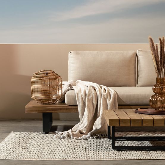 Ogrodowa narożna sofa z stolikiem Borgo, drewno akacjowe FSC, wygląd teakowy, beżowa