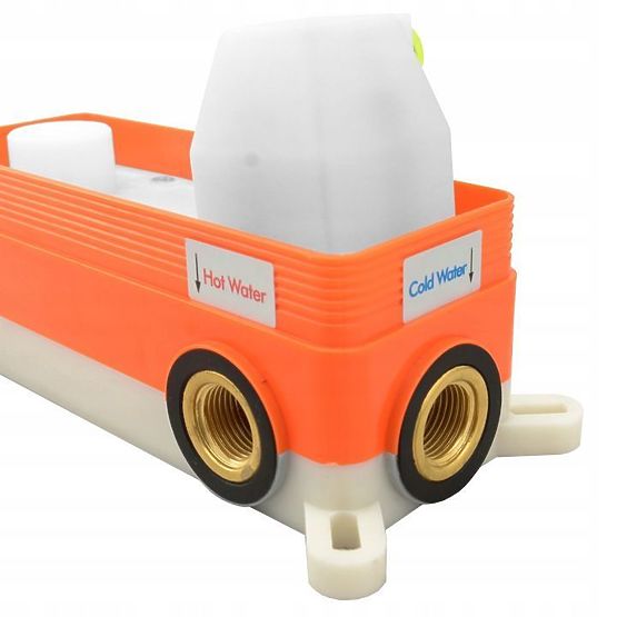 Podtynkowa bateria wannowa Rea Lungo Miedź + Box