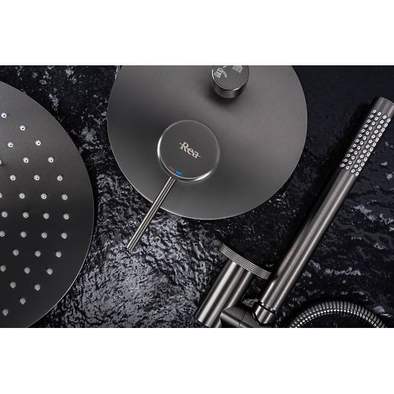 Podtynkowy zestaw prysznicowy Rea Lungo Grip Titan + BOX