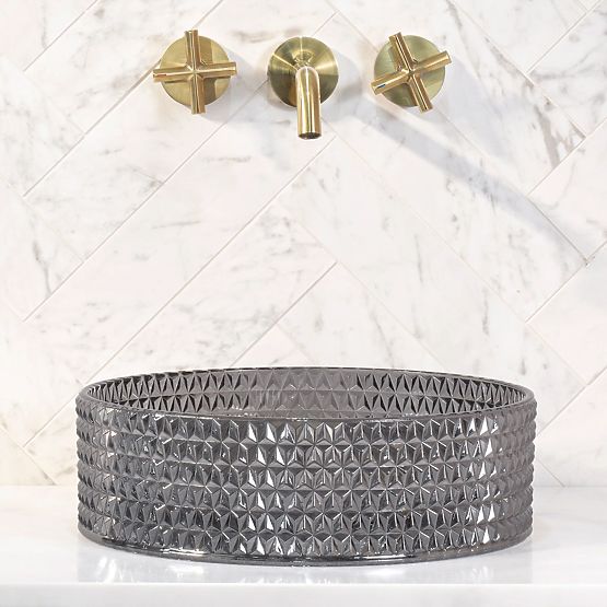 Ponadczasowa umywalka Rea Cristal 35 Black