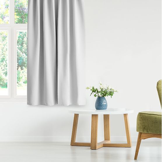 RESTILO zasłona BLACKOUT kolor biały, styl klasyczny, srebrne kółka, materiał blackout