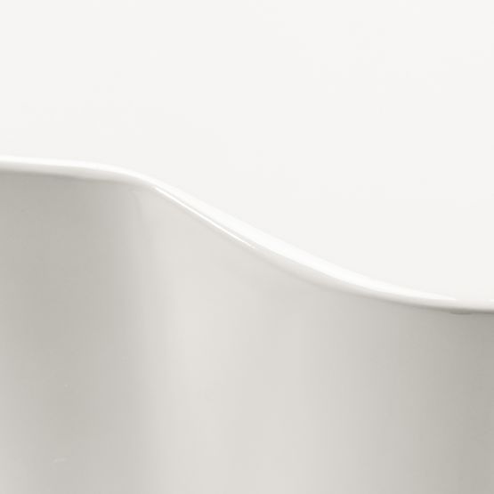 Stolik boczny Bow 49 cm, szarobeżowy, błyszczący, zaokrąglone kształty