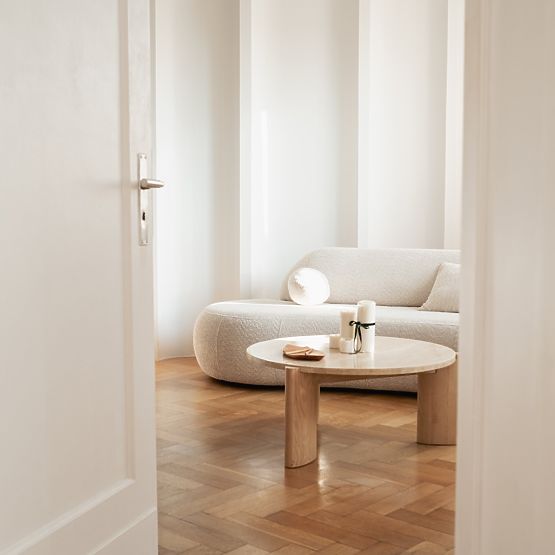 Stolik kawowy Medley 90 cm, okrągły, trawertyn/jesion