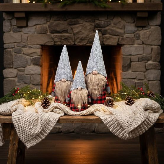 Świąteczny skrzat 30cm YX055