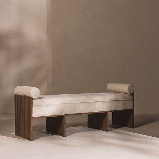 Tapicerowana ławka Loppo jasnobeżowa, boucle, Orzech Wisconsin