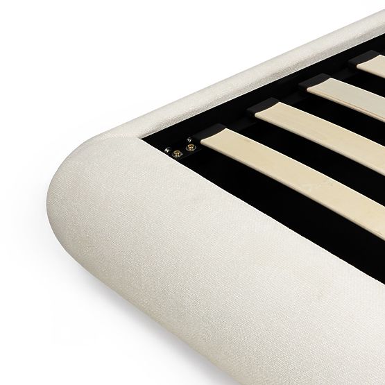 Tapicerowane łóżko Lumi 160x200 cm, z stelażem i schowkiem, zaokrąglone, jasnobeżowe