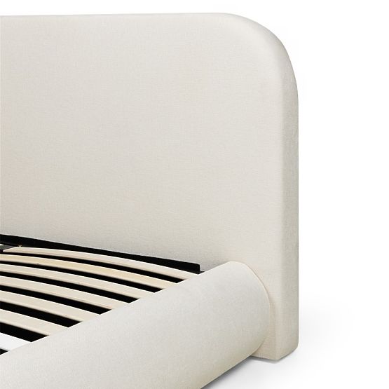 Tapicerowane łóżko Lumi 160x200 cm, z stelażem i schowkiem, zaokrąglone, jasnobeżowe