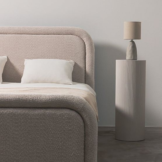 Tapicerowane łóżko Ovoid 160x200 cm, z stelażem i schowkiem, zaokrąglone, beżowe