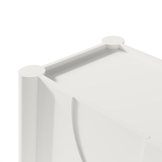 Trzydrzwiowa komoda Lunaria z frezowanym frontem, biała