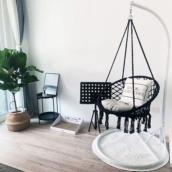 Wiszące krzesło boho z poduszką czarne 490129A