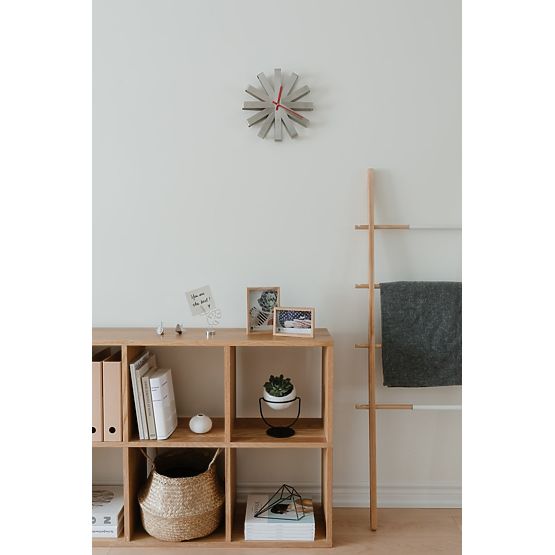 Zegar RIBBON kolor szary umbra