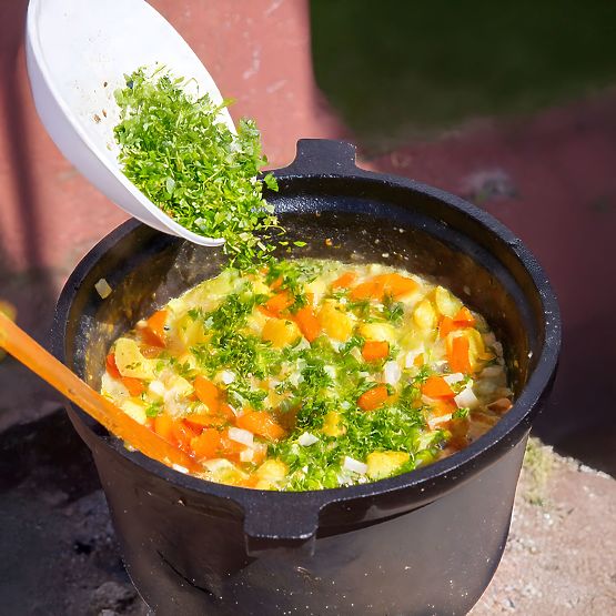 Żeliwny kociołek KESEL 10 L