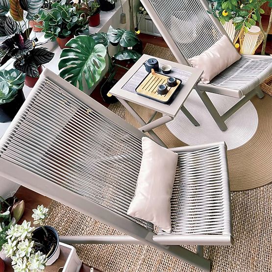 Zestaw mebli tarasowych CHILL SAND leżaki i stolik