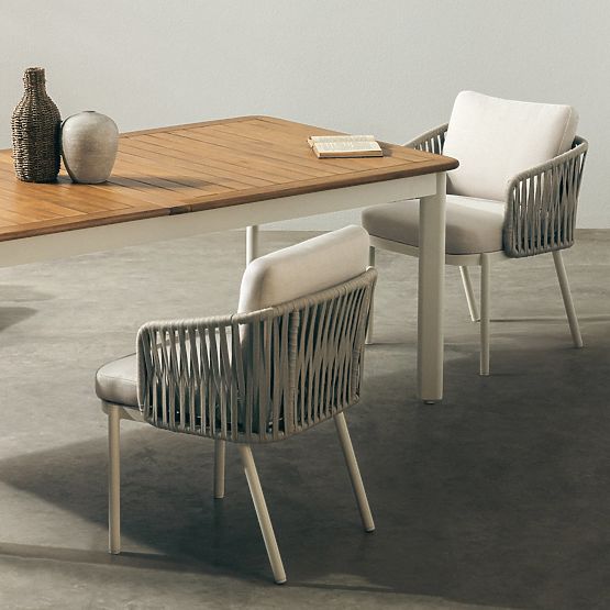 Zestaw ogrodowy Porticato, stół rozkładany 211-300 cm + 4 krzesła, drewno akacjowe FSC, wygląd tekow