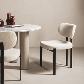 Tapicerowane krzesło Flare, jasnobeżowe/czarne nogi