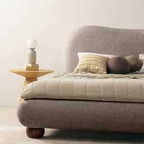 Tapicerowane łóżko Bowee 160x200 cm, z stelażem, szare, nogi kuliste