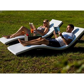 Zestaw leżaków z stolikiem SUCCESSO z szarego technoratanu